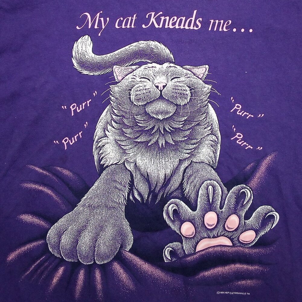Vintage My Cat Kneads Me Kitten Pun Joke T-Shirt